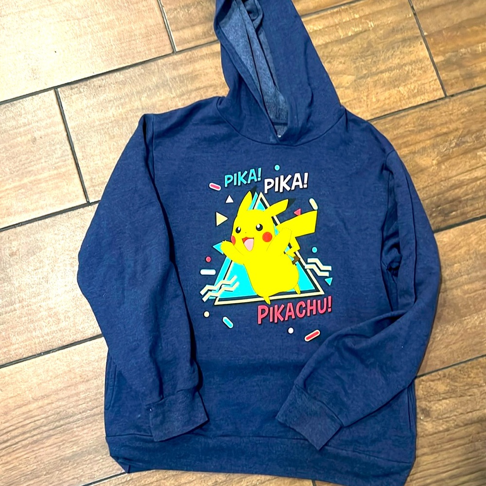 Boys size medium Pokémon blue hoodie pull over